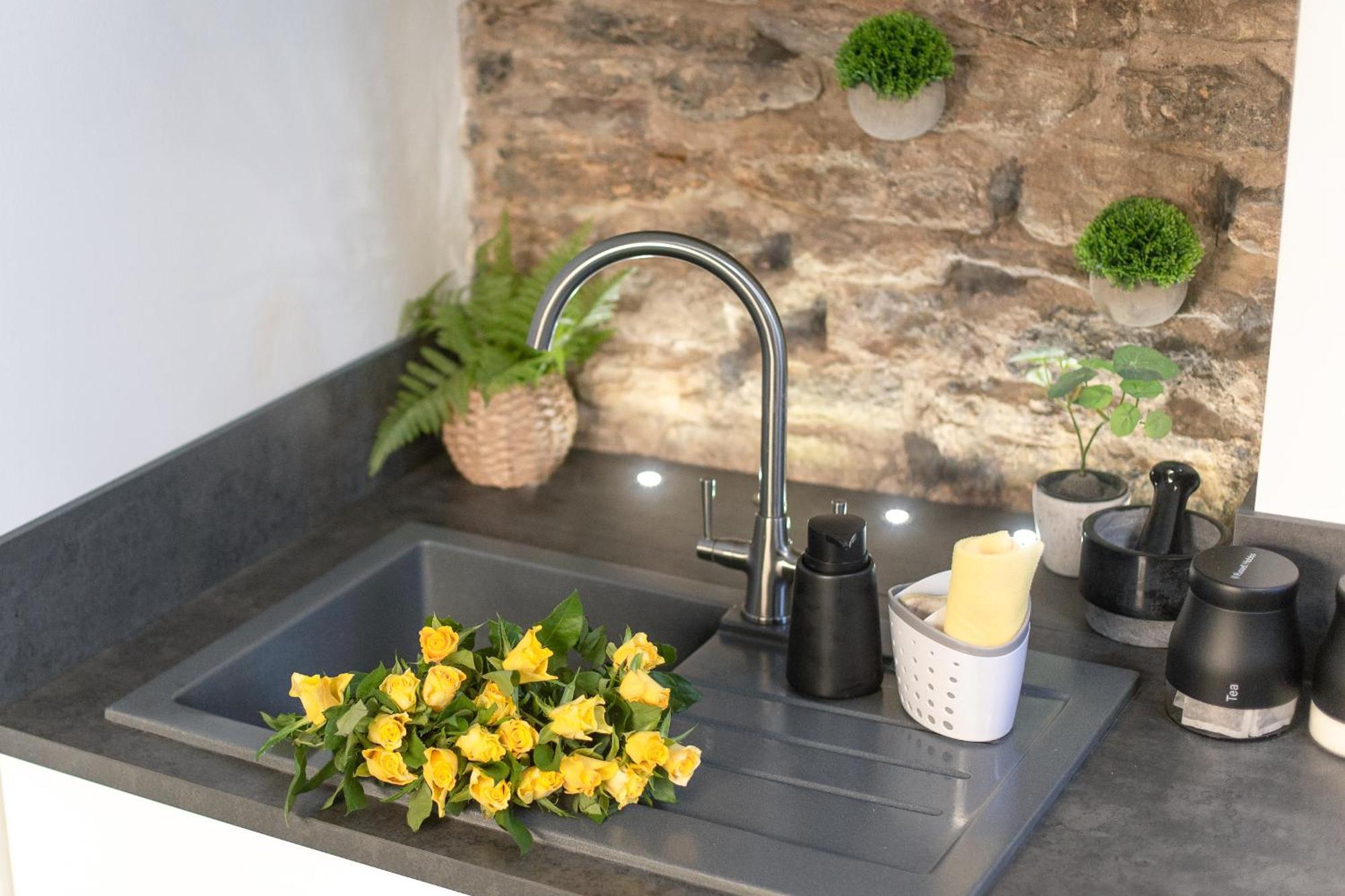 Luxury Bumblebee Cottage Frome Longleat Aqua Sana Bath Dog Freendly エクステリア 写真